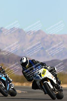 media/Mar-12-2022-SoCal Trackdays (Sat) [[152081554b]]/Turn 14 (10am)/